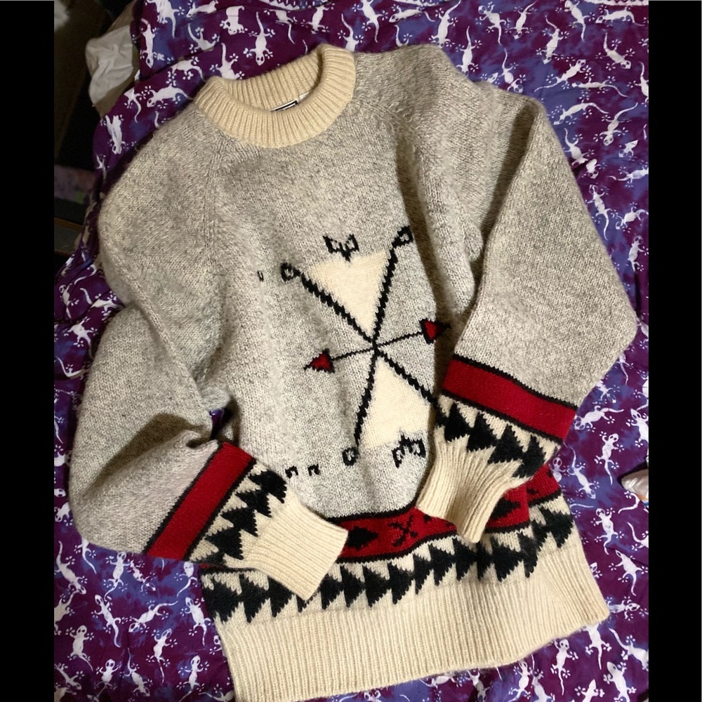 Lazarus wool sweater in mint condition. It’s a beautiful sweater perfect ski day